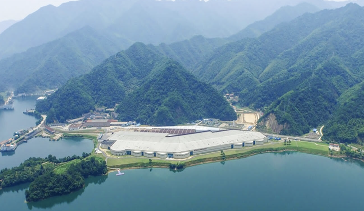 Aerial view of Thousand-Island Lake in Zhejiang Province—the original water source for Nongfu Spring’s first packaged bottled water in 1997