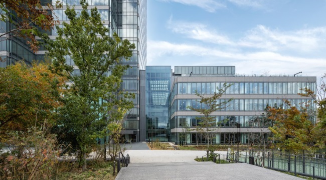 Exterior of the DNP LSI Design office building