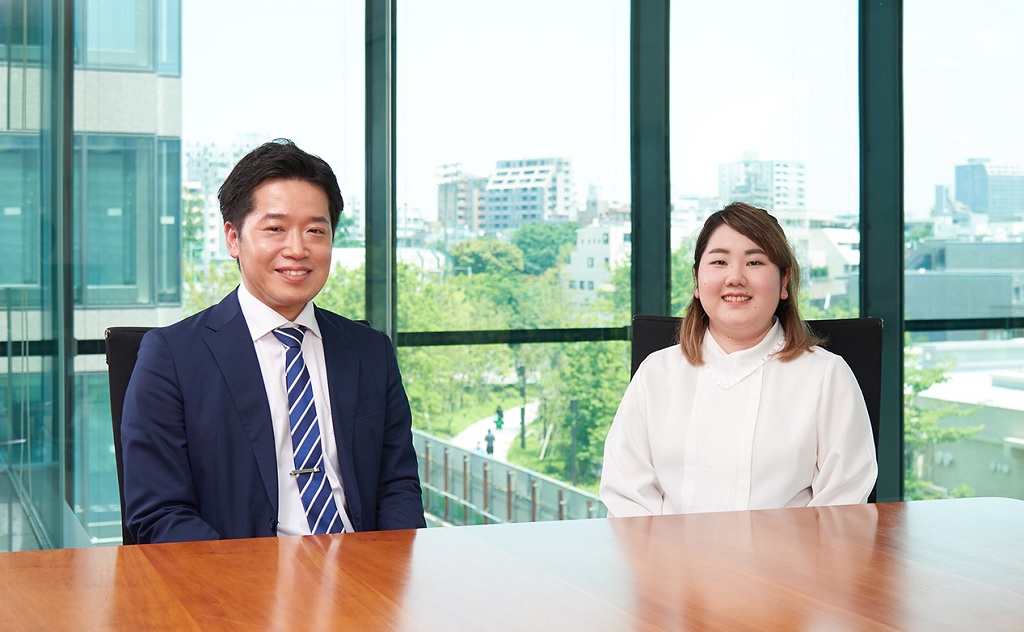 Hitoshi Hamada (Left) and Miyuki Kamio (right) from the Life Design Operations sitting side by side